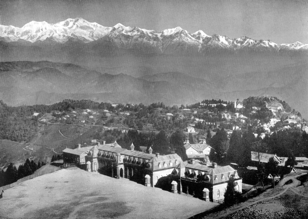 Snow Range ja Darjeeling ylhäältä St Pauls School, Länsi-Bengal, Intia, vuodelta 1910 tekijältä Unbekannt