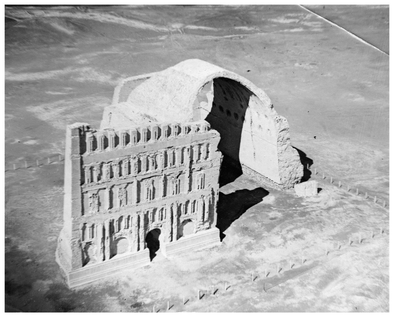 Taq-i Kisra ilmasta, Ctesiphon, Irak, 1926 tekijältä Unbekannt