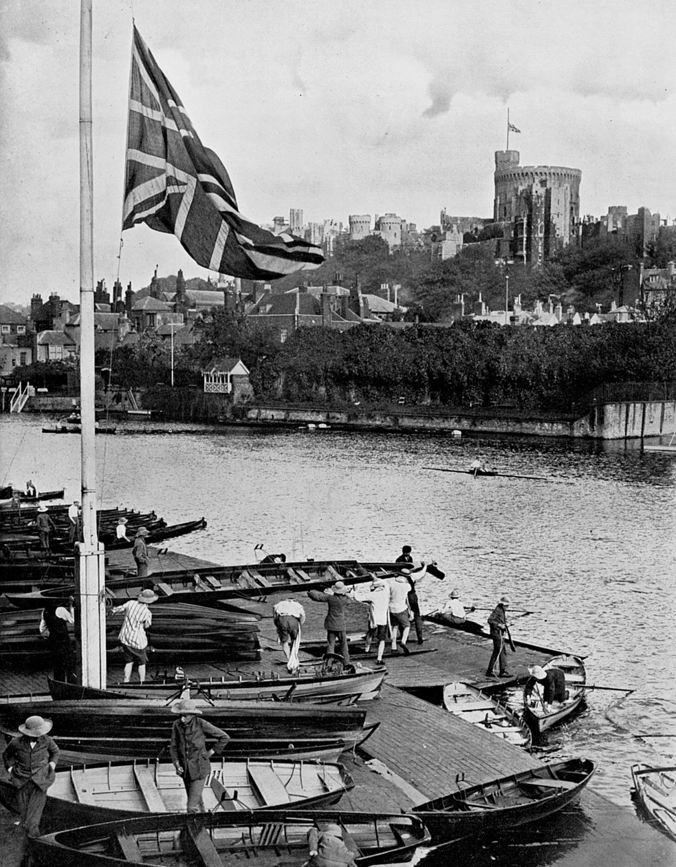 Union Jack Flying Half Masto Eton College Boathousessa, Berkshiressä, 1910 tekijältä Unbekannt