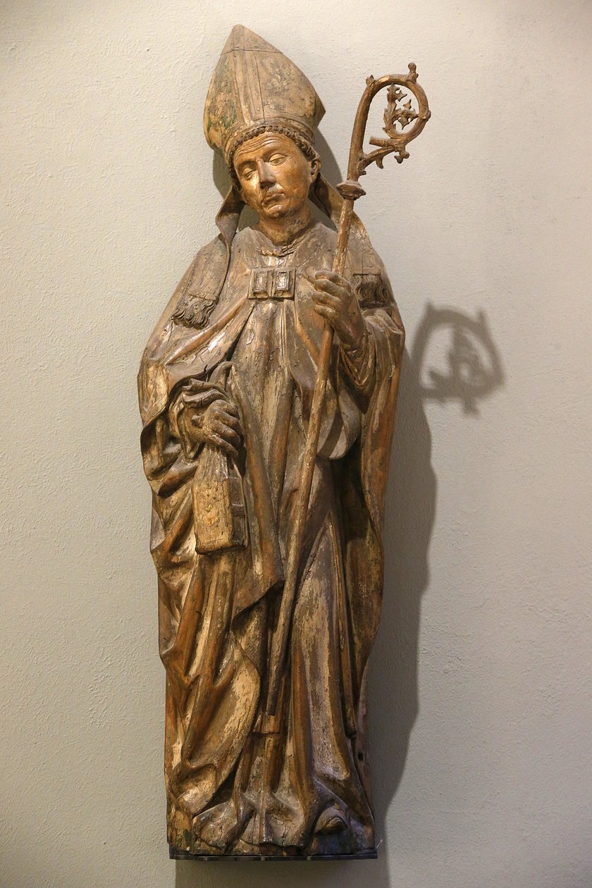 Victoria and Albert Museum. Piispa pyhimys. Saksa. Noin 1470-80. Limepuuta maalin jälkiä. Yhdistynyt kuningaskunta tekijältä Unbekannt