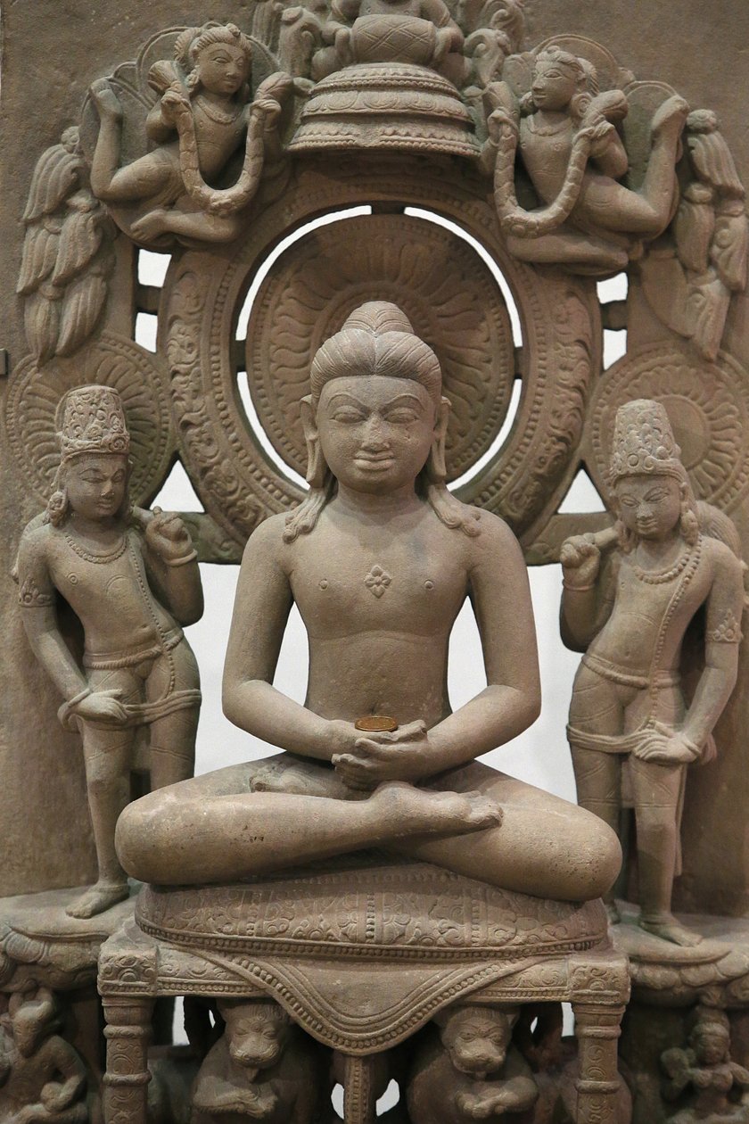 Victoria and Albert Museum. Jina Rishabhanatha. 800-900. Hiekkakivi. Pohjois-Intia. Yhdistynyt kuningaskunta tekijältä Unbekannt