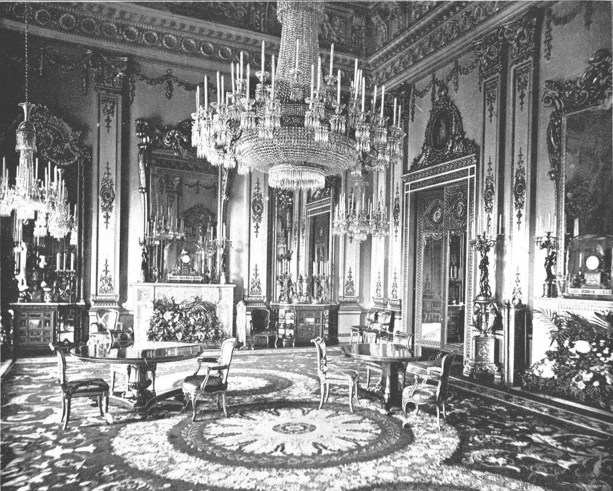 The White Drawing Room, Buckinghamin palatsi, Lontoo, 1894. tekijältä Unbekannt