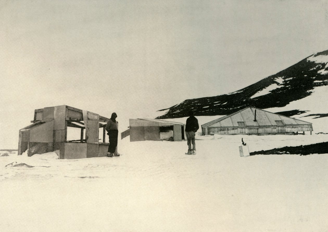 The Winter Quarters of the Discovery Expedition at Hut Point, c1908, 1909. tekijältä Unbekannt