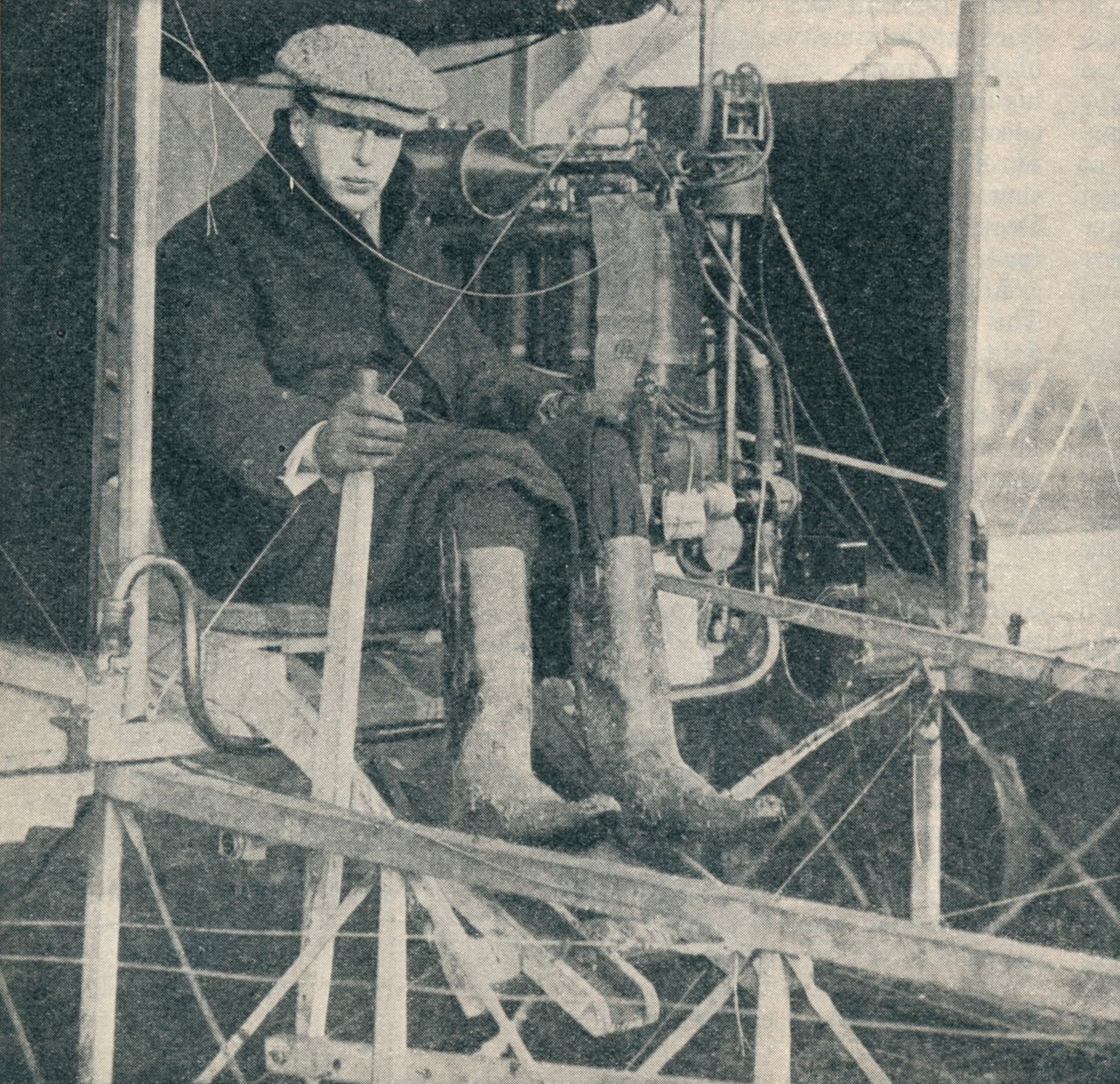 Lentokone, joka teki ensimmäisen ympyrämailin lennon Isossa-Britanniassa, c1909 c1937 tekijältä Unbekannt