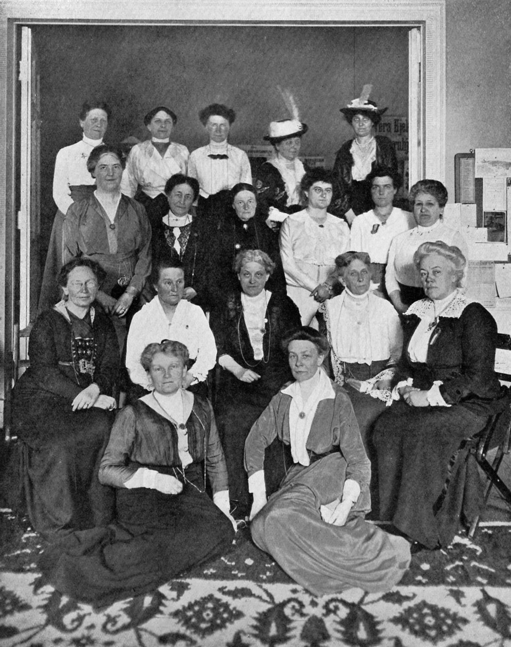 Naisten äänioikeustyöläisten kansainvälinen kokoontuminen, 1914, c1920 tekijältä Unbekannt