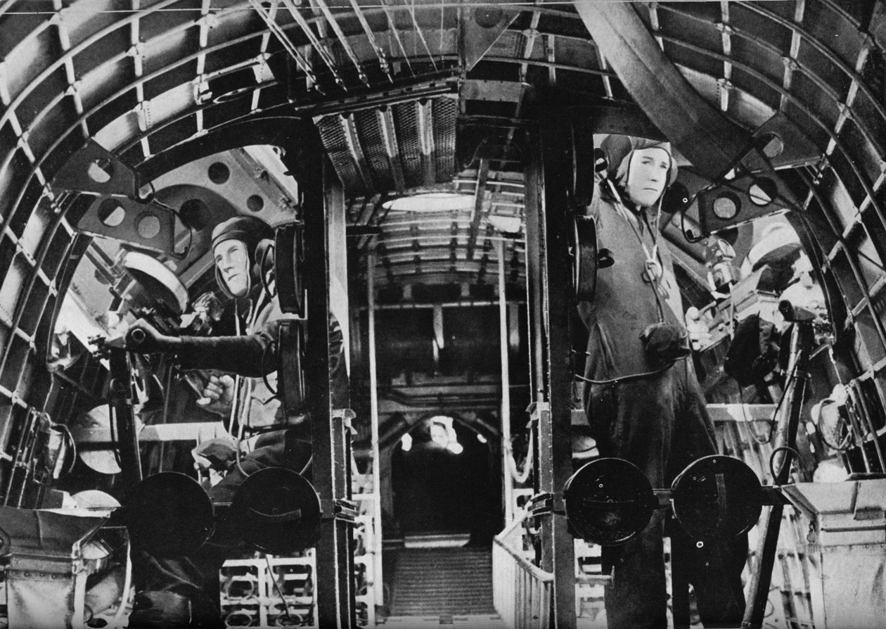 RAF:n lentävän veneen tykkimiehet asemillaan, c1940 1943 tekijältä Unbekannt
