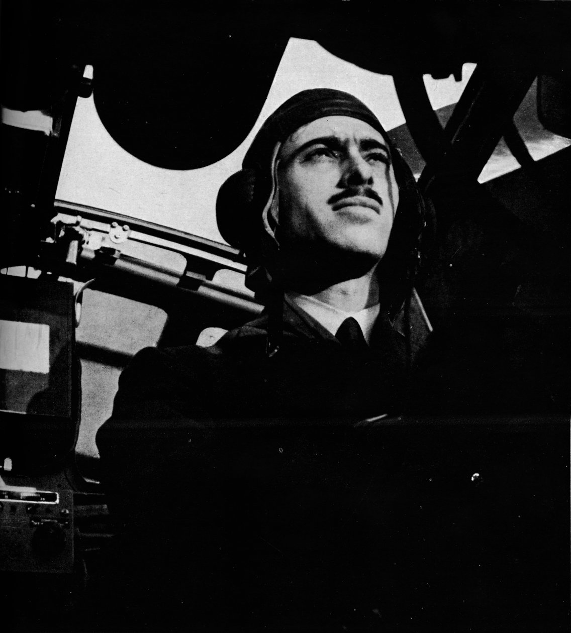 British Coastal Command -lentokoneen lentäjä, vuodelta 1940 1943 tekijältä Unbekannt