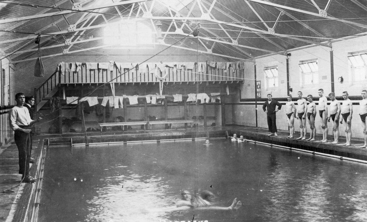 Uimakylpy, Royal Navy koulutuslaitos, Shotley, Suffolk, 1936 tekijältä Unbekannt