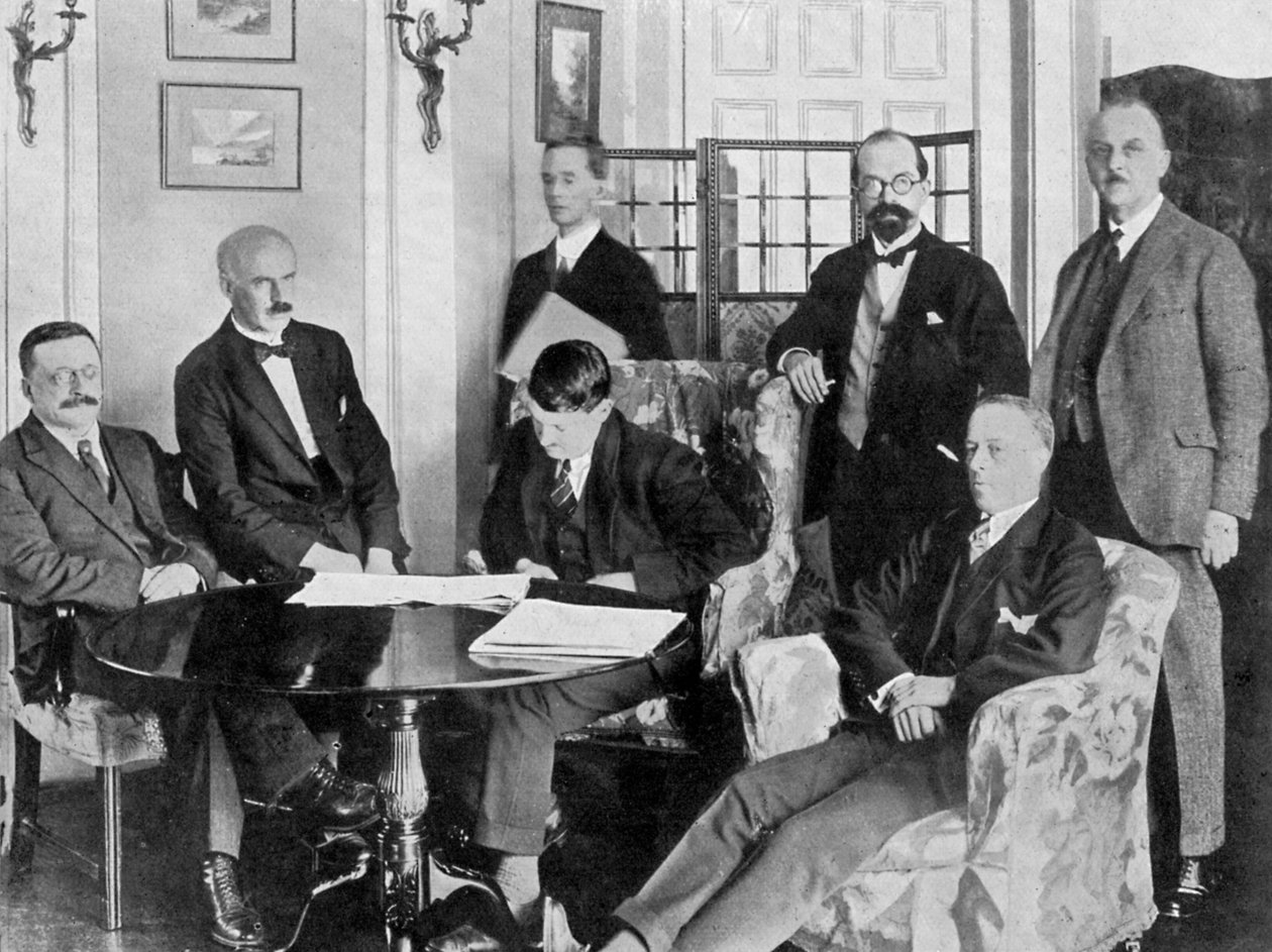Sopimuksen tekijät, 6. joulukuuta 1921 tekijältä Unbekannt