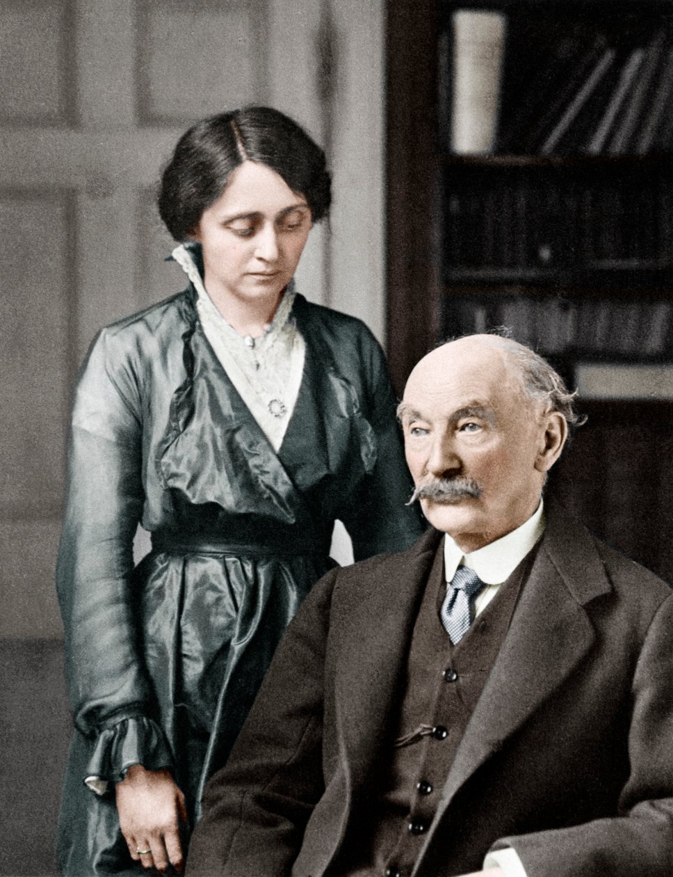 Thomas Hardy, englantilainen runoilija, kirjailija ja näytelmäkirjailija toisen vaimonsa Firenzen kanssa, 1912-1928 tekijältä Unbekannt