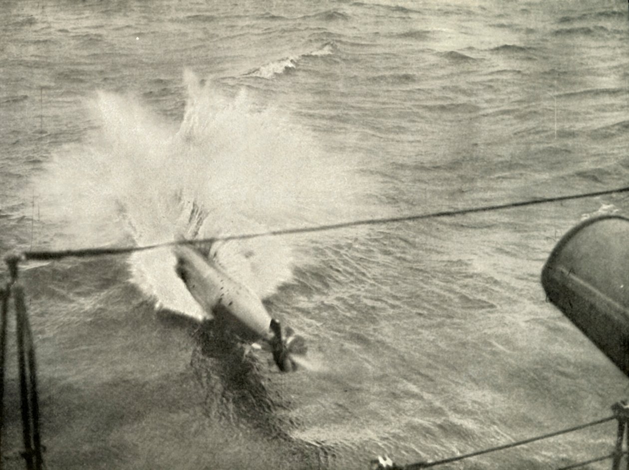 Torpedo astuu veteen, 1919. tekijältä Unbekannt