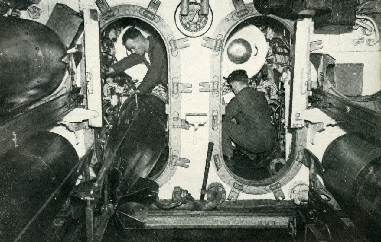 Brittiläisen sukellusveneen torpedoputket, toinen maailmansota, 1945. tekijältä Unbekannt