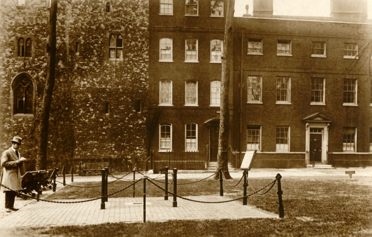 Lontoon Tower. Scaffold Site, c1910. tekijältä Unbekannt