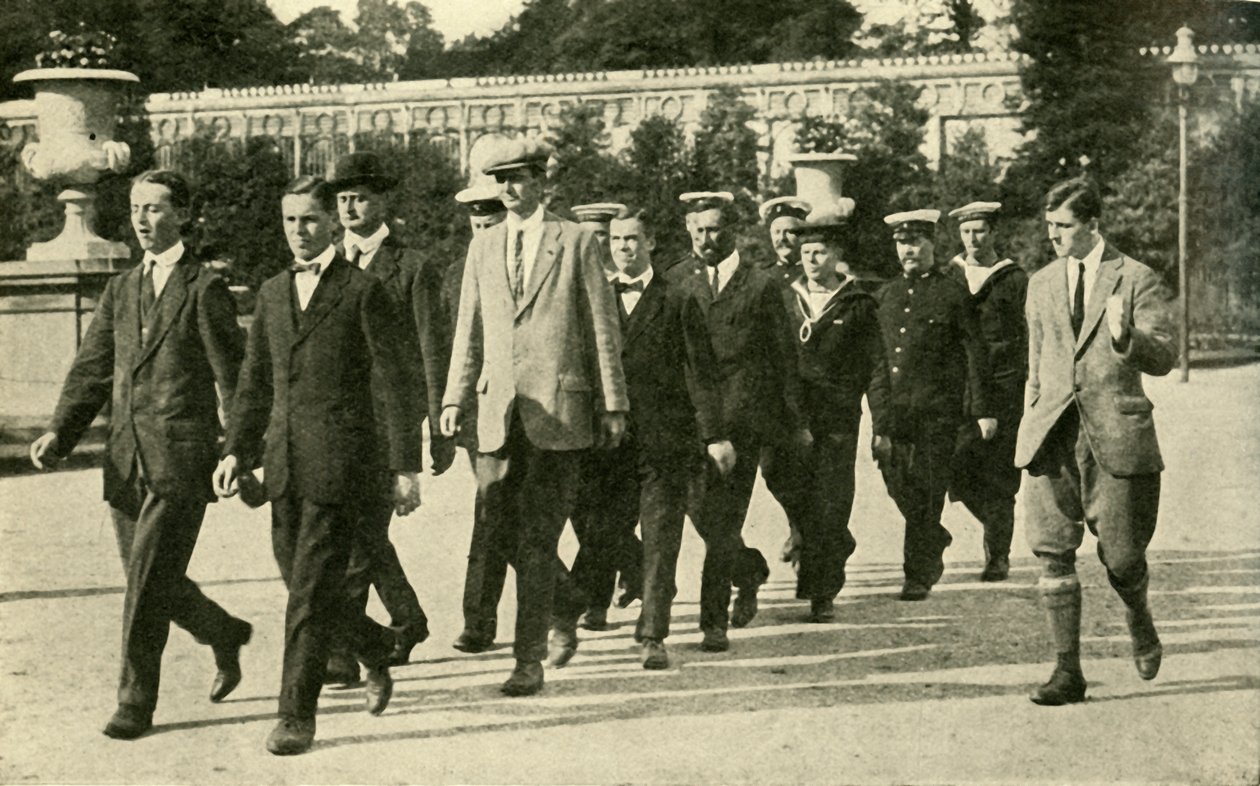 Rekrytoineiden koulutus Royal Naval Volunteer Reservessä, ensimmäinen maailmansota, 1914, n. 1920. tekijältä Unbekannt