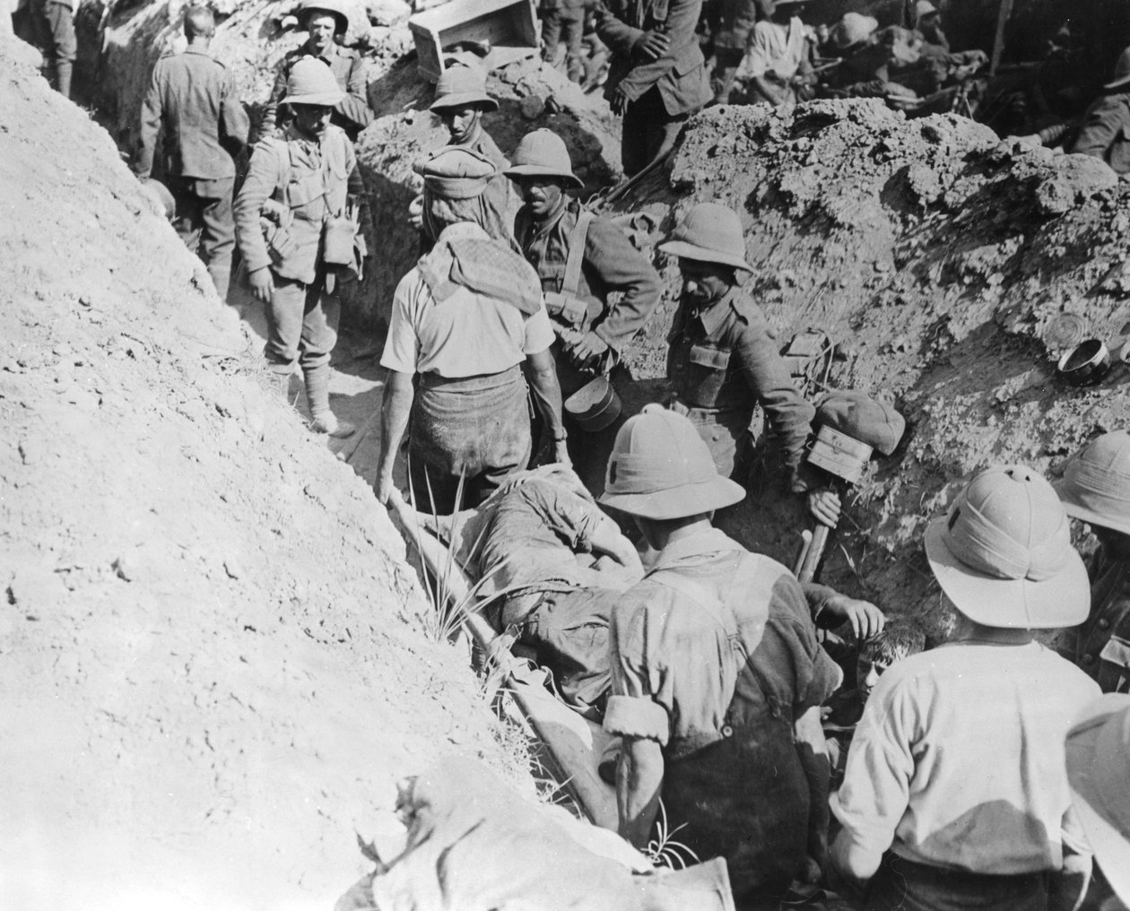Loukkaantuneiden kuljetus, liittoutuneiden operaatiot Dardanelleilla, Turkissa, 1915-1916 tekijältä Unbekannt