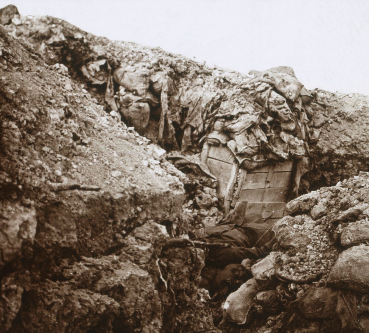 Kaivannot, Champagne, Pohjois-Ranska, c1914-c1918 tekijältä Unbekannt