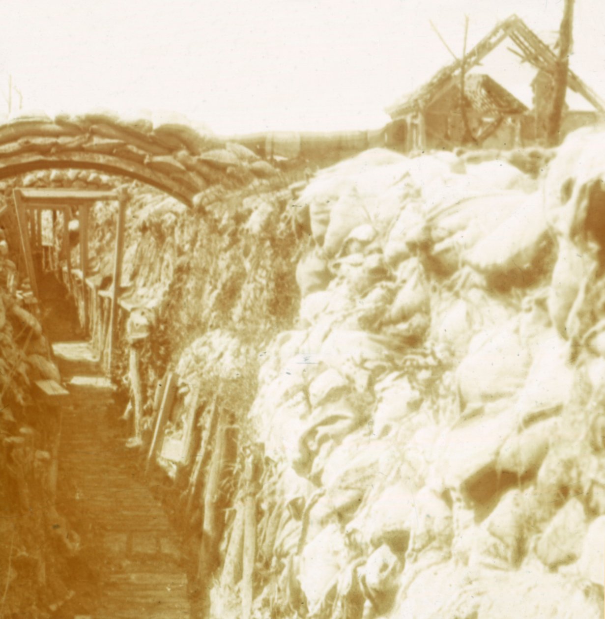 Haudot, etulinja, Diksmuide, Belgia, c1914-c1918 tekijältä Unbekannt