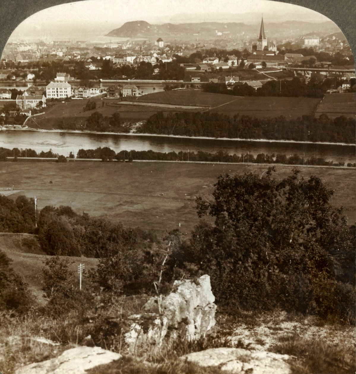 Trondhjem, sen kodit, varastot ja katedraali, Nid-joen ja Fjordin välissä, Norja, 1905. tekijältä Unbekannt