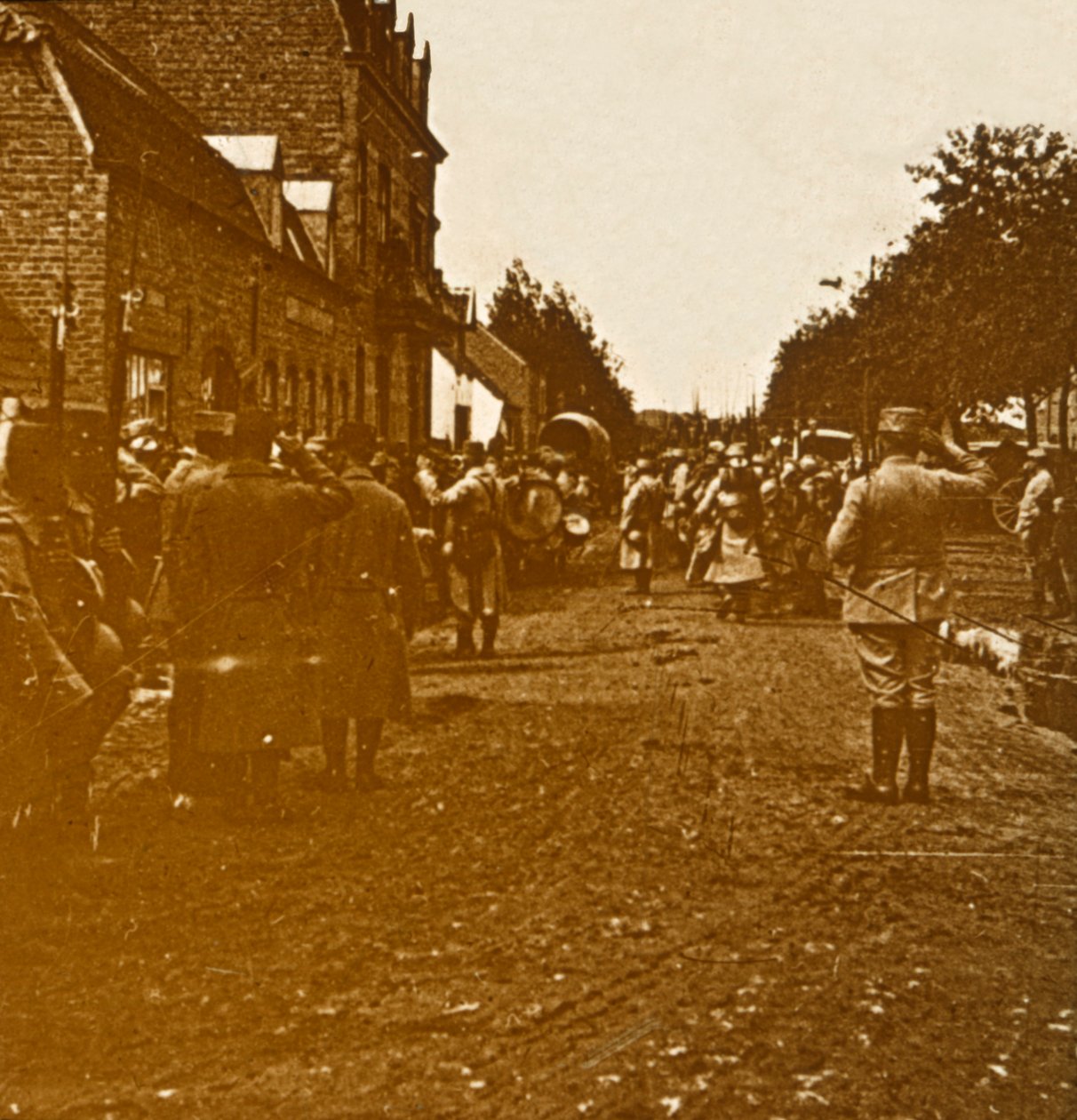 Joukot lähtevät, c1914-c1918 tekijältä Unbekannt