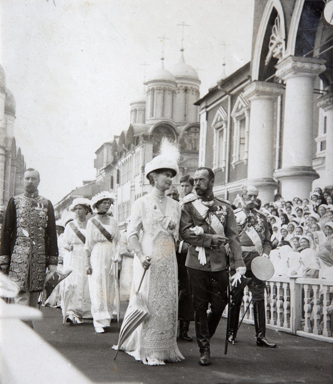 Tsaarin perhe Romanovin talon 300-vuotisjuhlissa, Venäjä, 1913 tekijältä Unbekannt