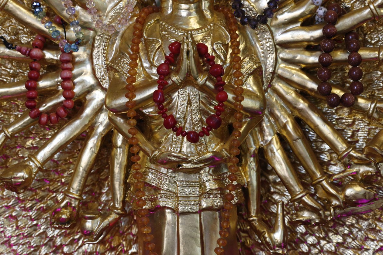 Tu Buddhalainen temppeli. Quan Am myötätunnon bodhisattva tai armon jumalatar, Saint-Pierre-en-Faucigny, Ranska tekijältä Unbekannt