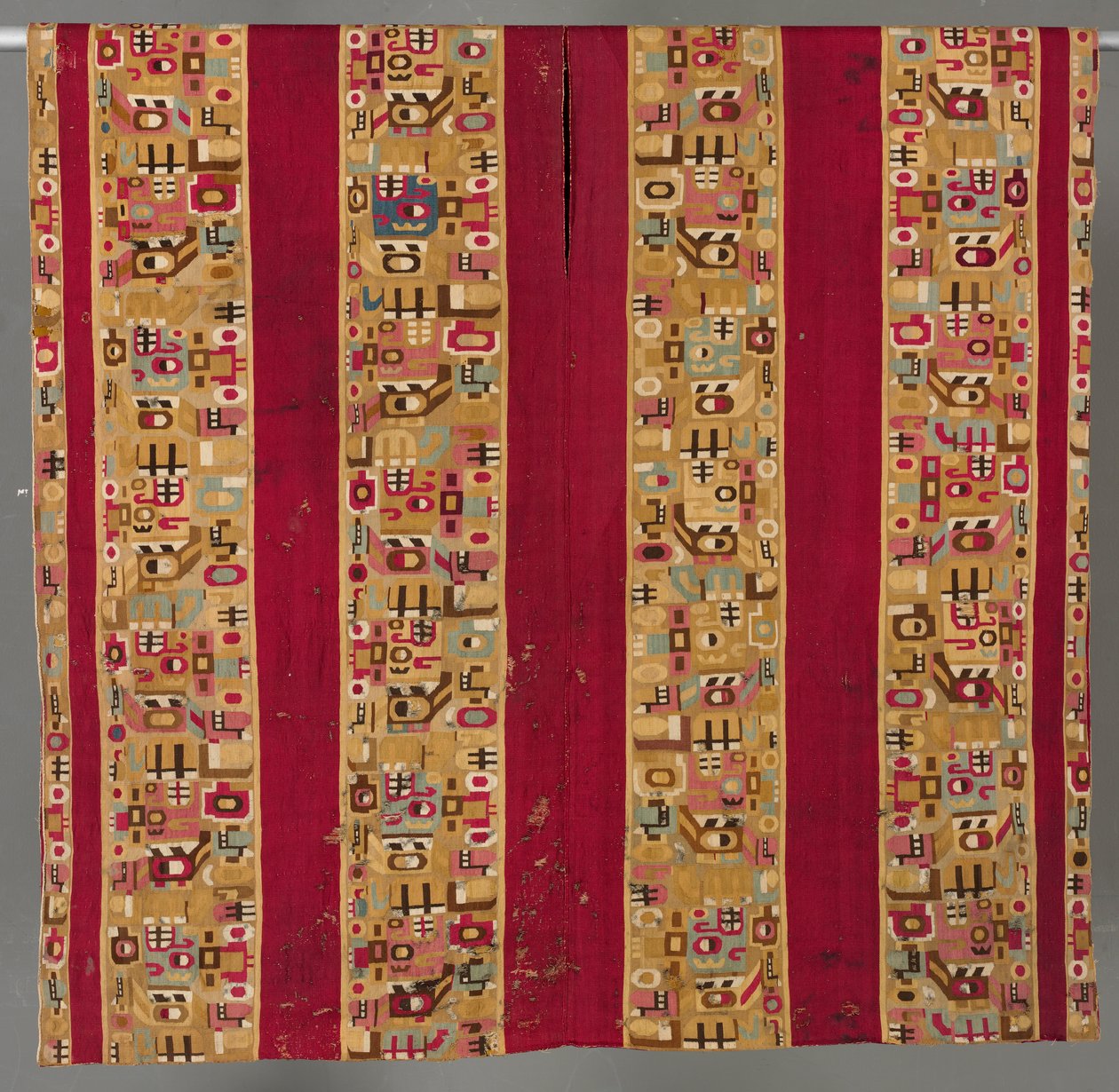 Tunika uhrilla, 600-1000. tekijältä Unbekannt