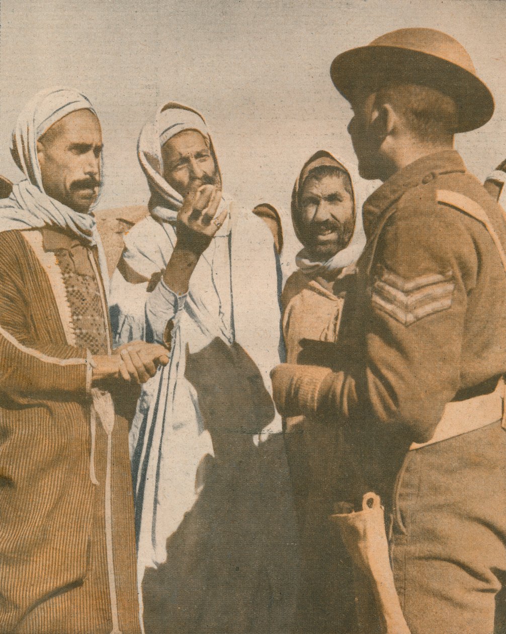 Tunisian arabit toivottavat tervetulleeksi brittiläisen kersantin Chaouachissa, 1943 tekijältä Unbekannt