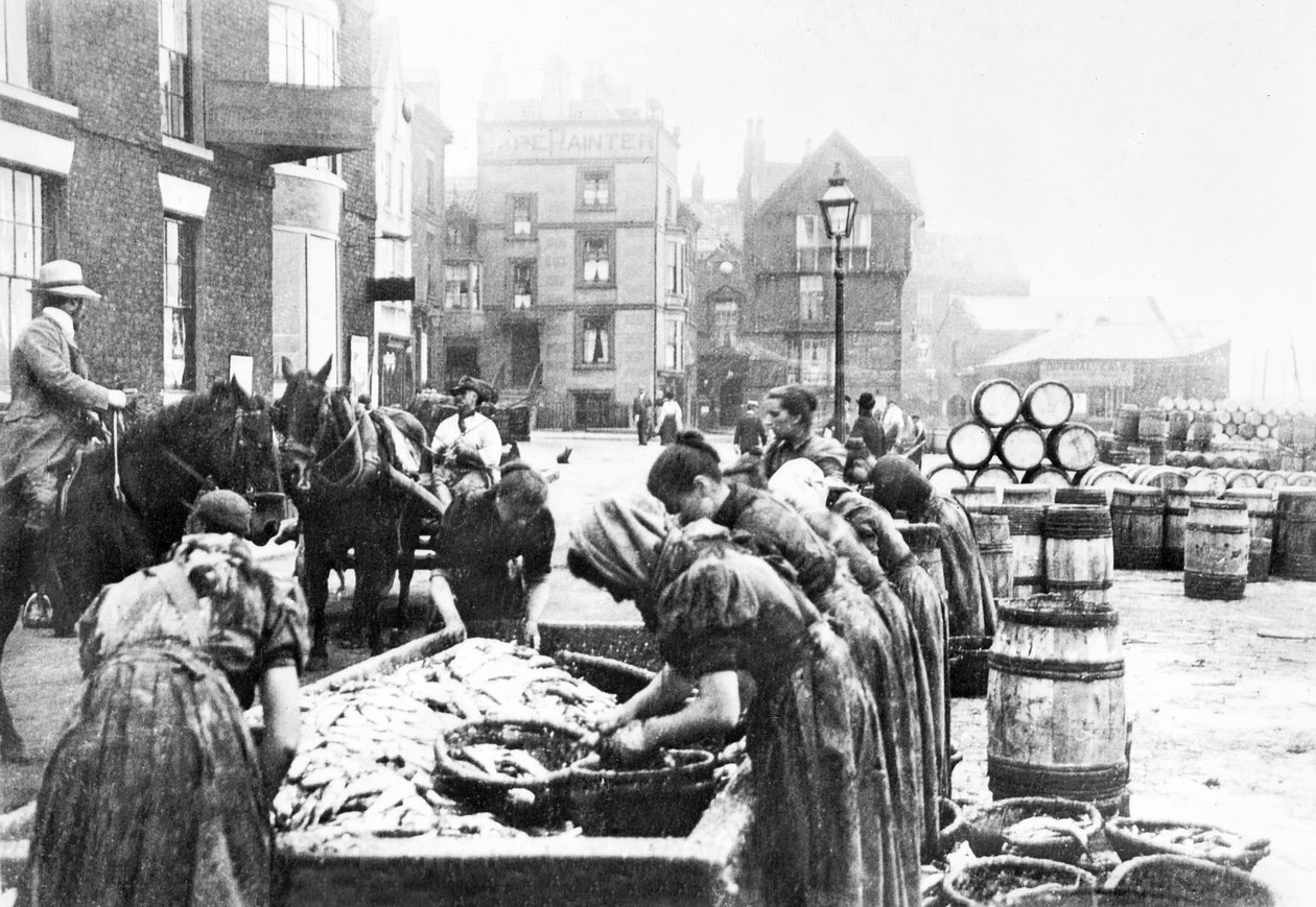 Iso-Britannia : Skotlannin silakkakourut työpaikalla Scarboroughissa. Scarborough, 1890 tekijältä Unbekannt