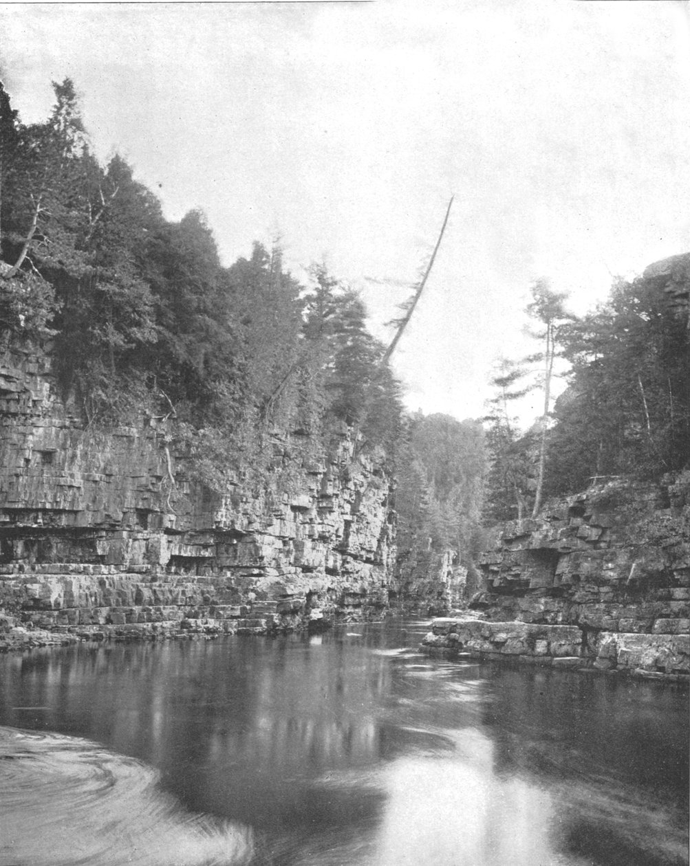 Upper End of the Ausable Chasm, Adirondacks, New York State, USA, c1900. tekijältä Unbekannt