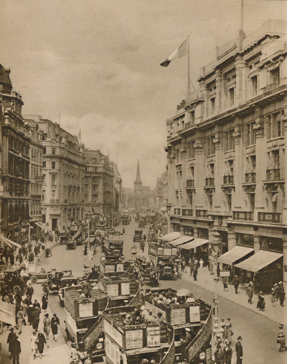 Regent Streetin yläosa, Lontoon ostosten paratiisi, vuodelta 1935. tekijältä Unbekannt