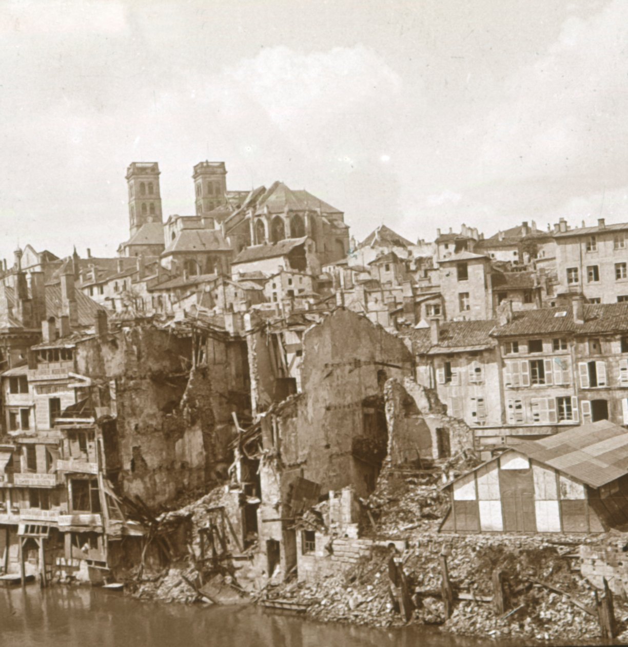 Verdun, Pohjois-Ranska, c1916-c1918 tekijältä Unbekannt