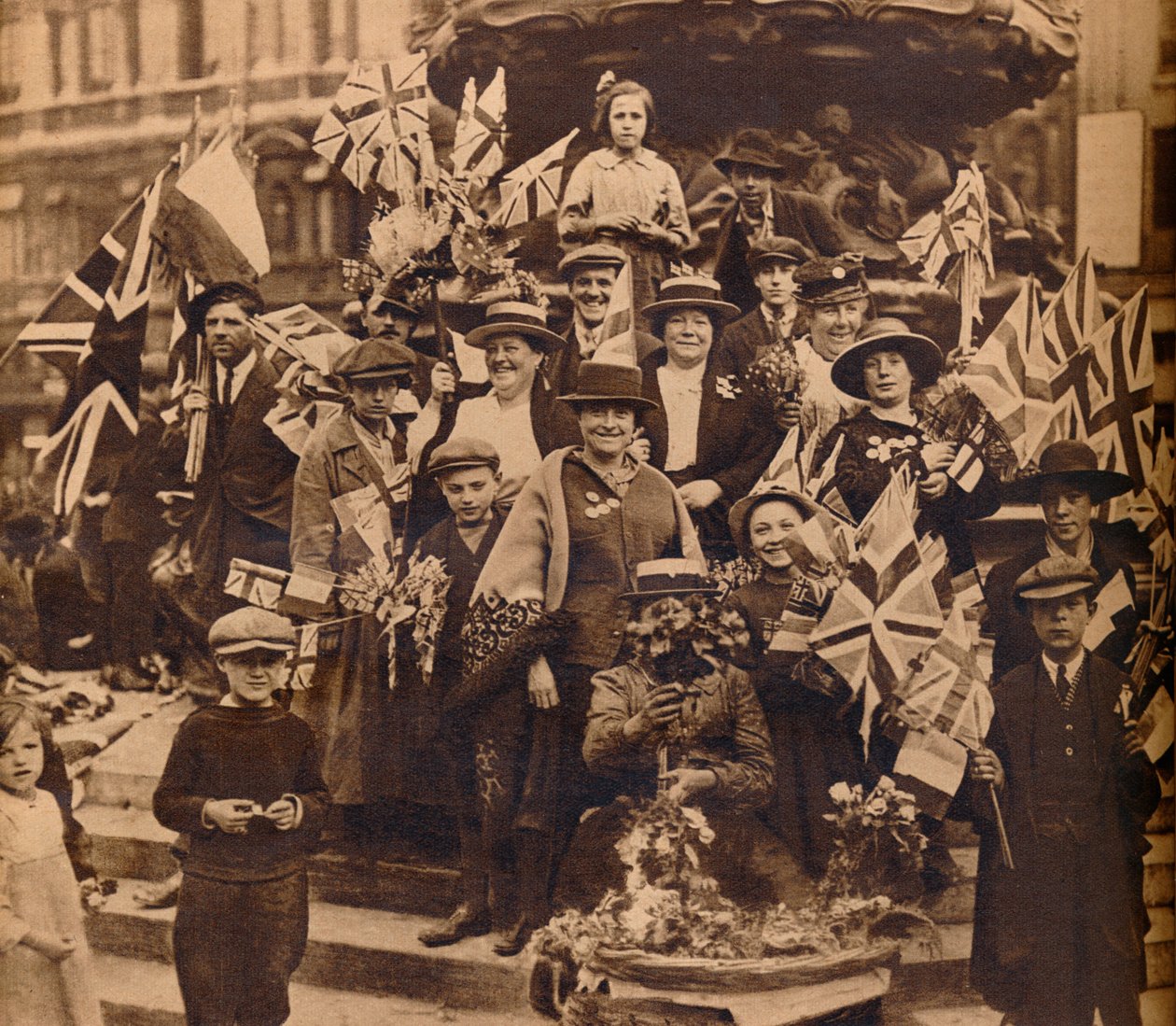 Voitonjuhlat Erosin alla, Piccadilly, Lontoo, 1918, 1938 tekijältä Unbekannt