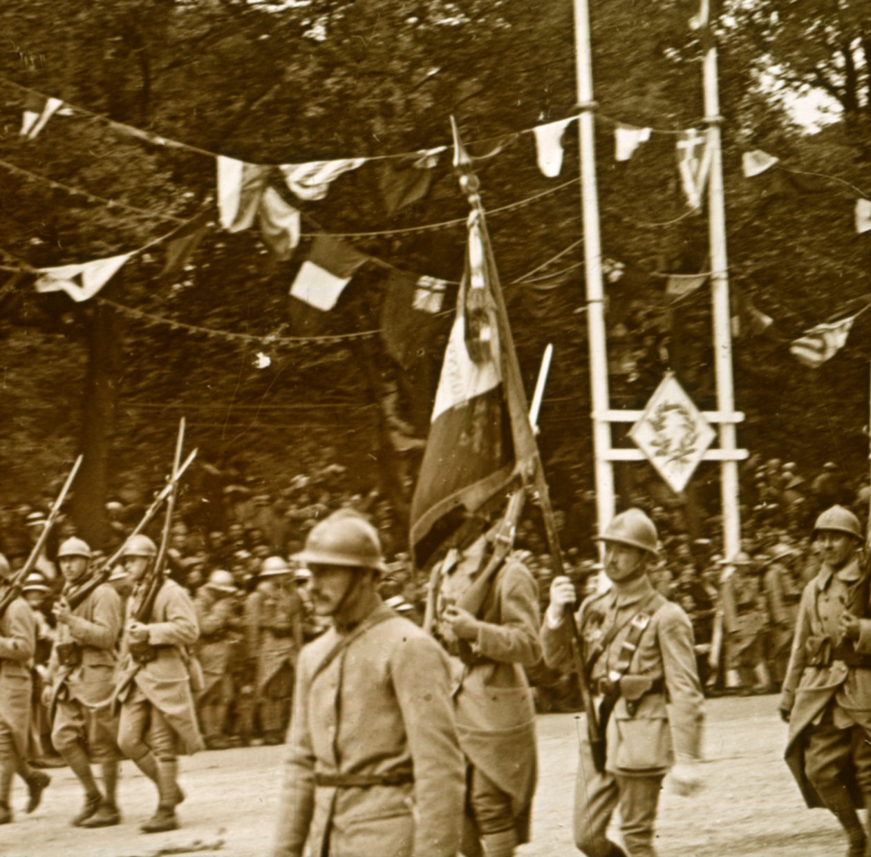 Voiton paraati, 1918 tekijältä Unbekannt