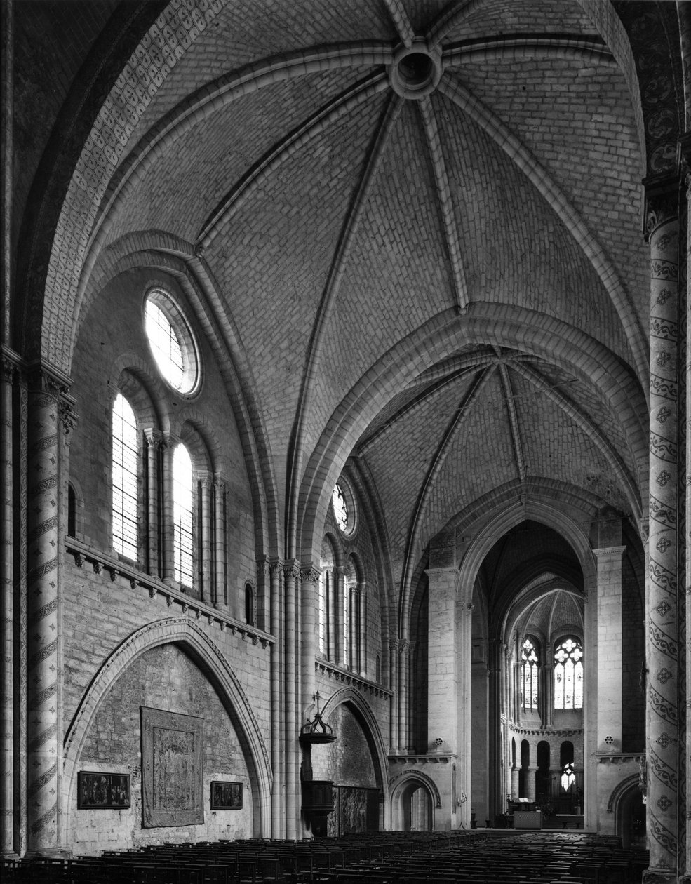 Näkymä laivasta - Notre Dame de la Couturen kirkko (Notre-Dame de la Couture) - 1100-1300-luku Le Mans (Sarthe) tekijältä Unbekannt
