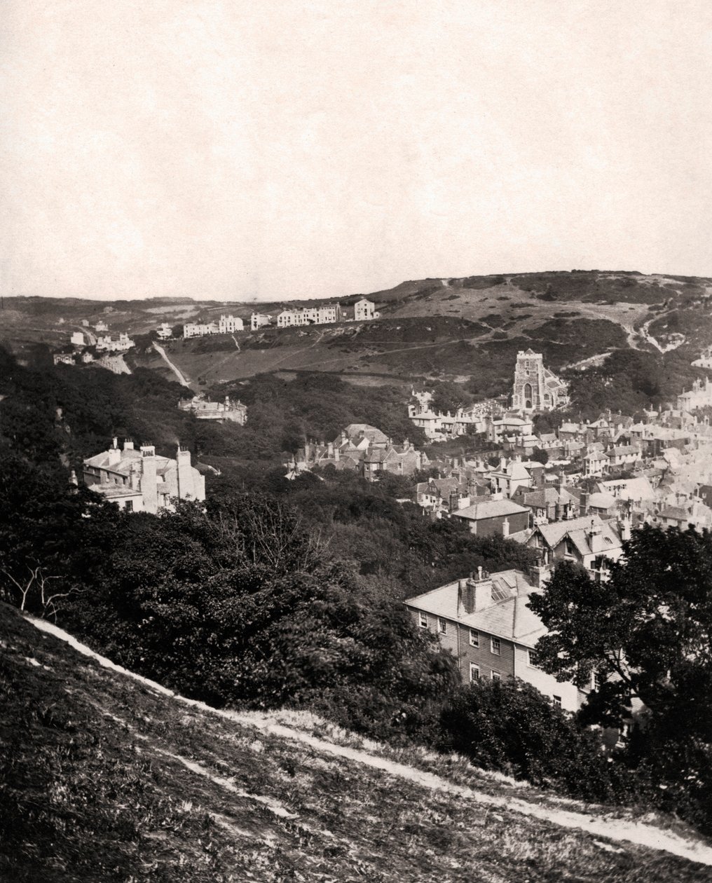 Näkymä Hastingsiin East Hillistä, Sussexista, c1900 tekijältä Unbekannt