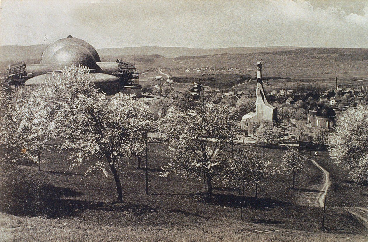 Näkymä Goetheanumiin ja lämmitystaloon, Dornach, Sveitsi, 1914-1916 tekijältä Unbekannt