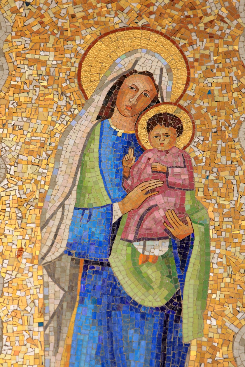 Neitsyt ja lapsi. Vietnam. Marian ilmestyksen basilika, Nasaret, Israel tekijältä Unbekannt