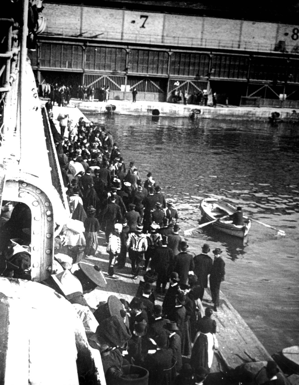 Vierailijat Port Doumenissa, Saigonissa, Vietnamissa, 1900 tekijältä Unbekannt
