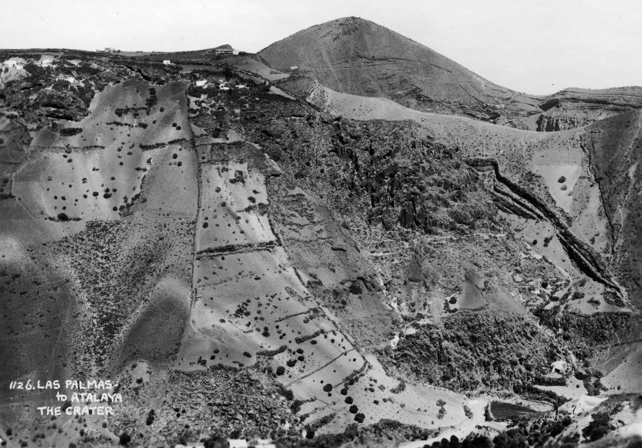 Tulivuoren kraatteri Las Palmasin ja Atalayan välillä, Gran Canaria, Kanariansaaret, Espanja, 1900-luku tekijältä Unbekannt