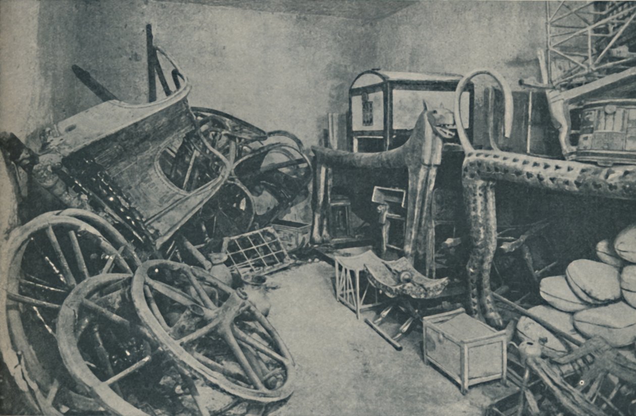 Wealth Beyond the Dreams of Avarice Consigned to Tomb, vuodelta 1935 tekijältä Unbekannt
