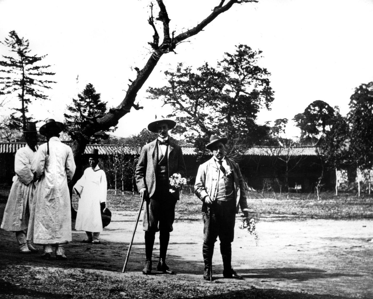 Länsivieraat Koreassa, 1900 tekijältä Unbekannt