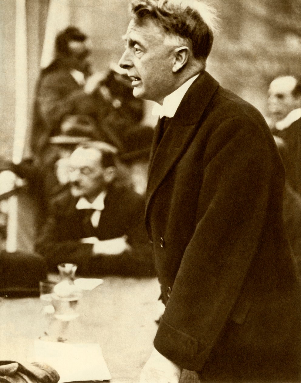 William Thomas Cosgrave pitämässä puhetta Dublinissa, Irlannissa, 1922, 1935. tekijältä Unbekannt