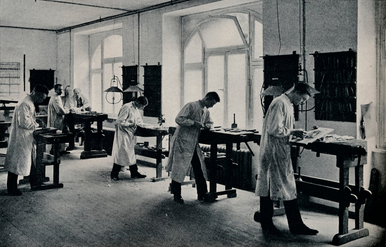 Taidekäsityön teknillisen koulun työpaja, Flensburg, Saksa. c1908 tekijältä Unbekannt