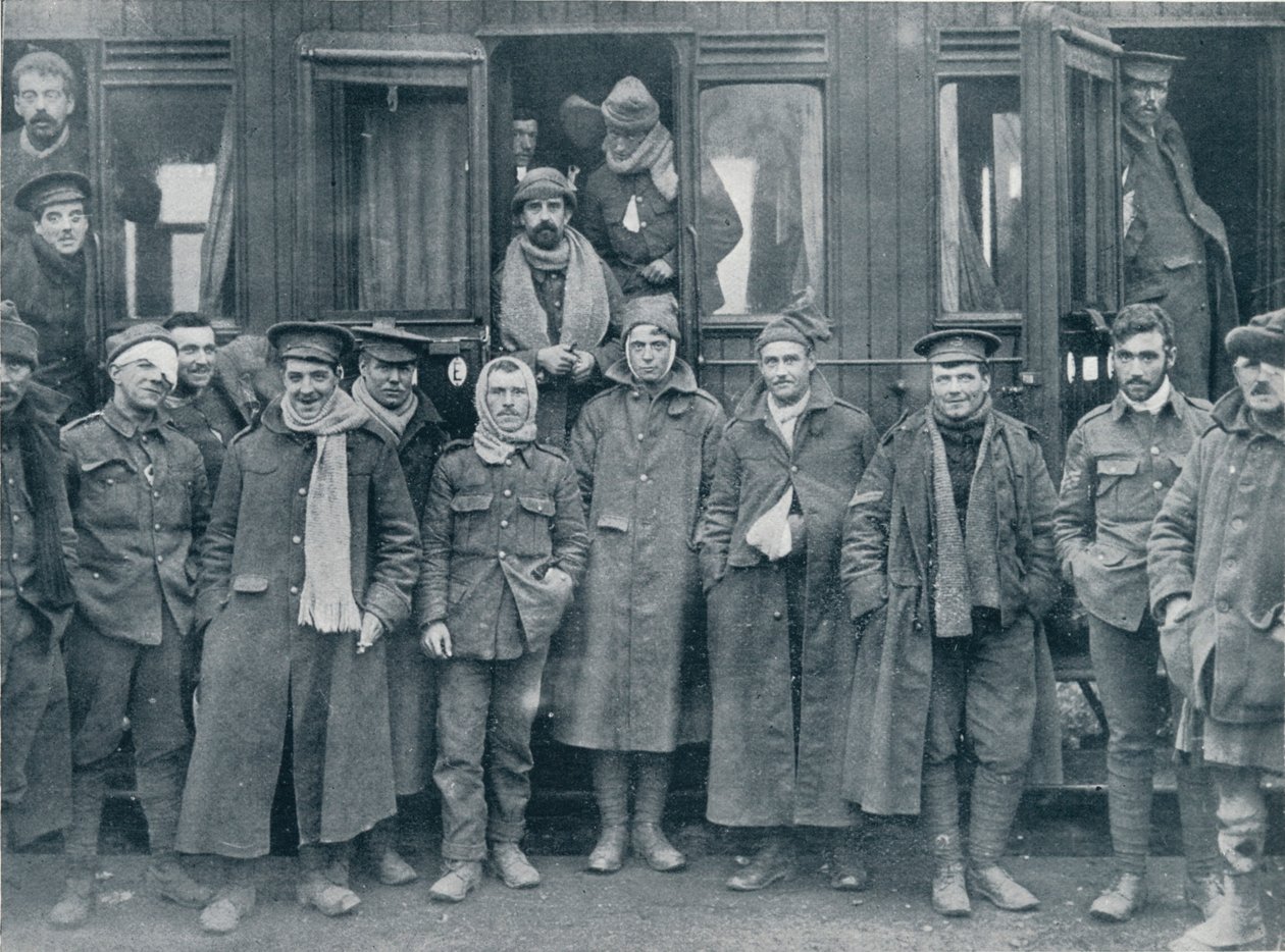 Haavoittuneet englantilaiset joukot matkalla tukikohtaan, vuonna 1914 tekijältä Unbekannt