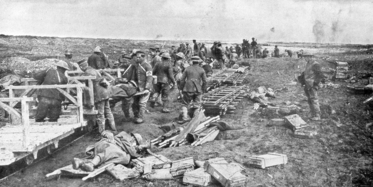 Haavoittuneiden evakuointipiste, Vimy, Ranska, Ensimmäinen maailmansota, huhtikuu 1917 tekijältä Unbekannt
