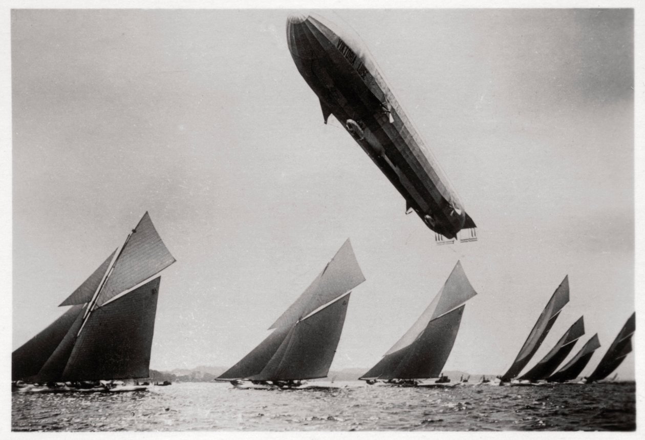 Zeppelin LZ11 Viktoria Luise lennossa Kielin regatan aikana, Saksa, 1912 1933 tekijältä Unbekannt
