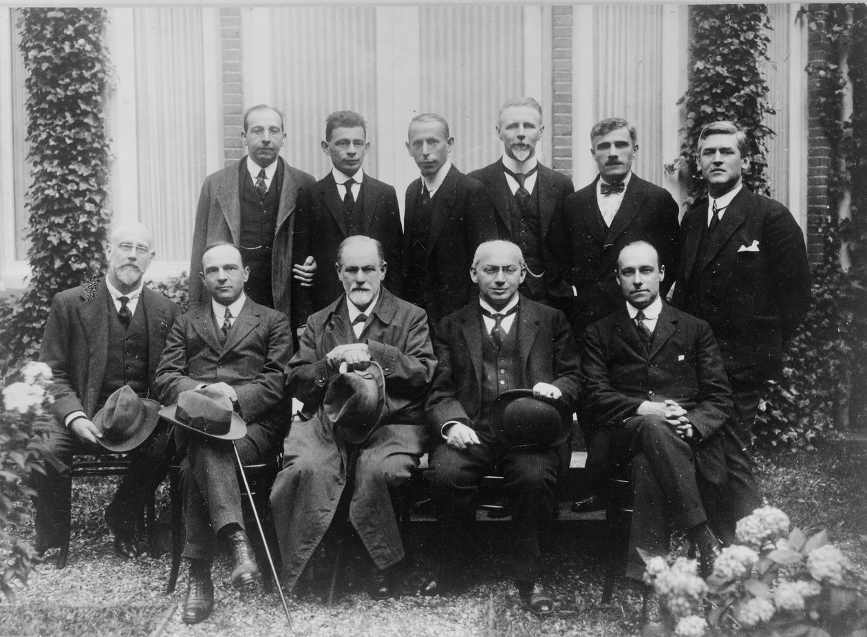 Sigmund Freud kollegoiden kanssa psykoanalyyttisessä kongressissa Haagissa, 1920 tekijältä Unbekannt Unbekannt