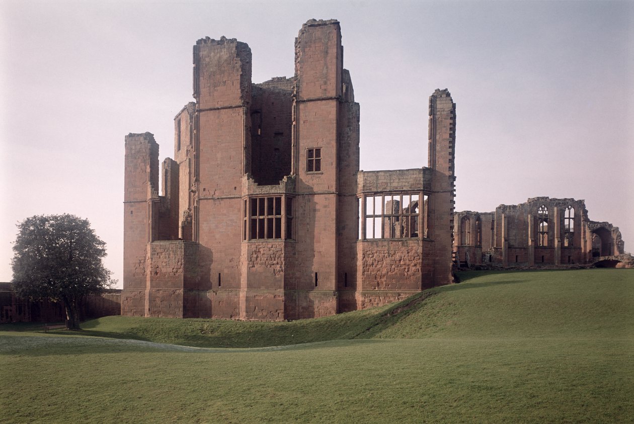Näkymä ulkoseinille, Kenilworthin linna, Warwickshire, rakennettu 1203-16 tekijältä Unbekannt Unbekannt