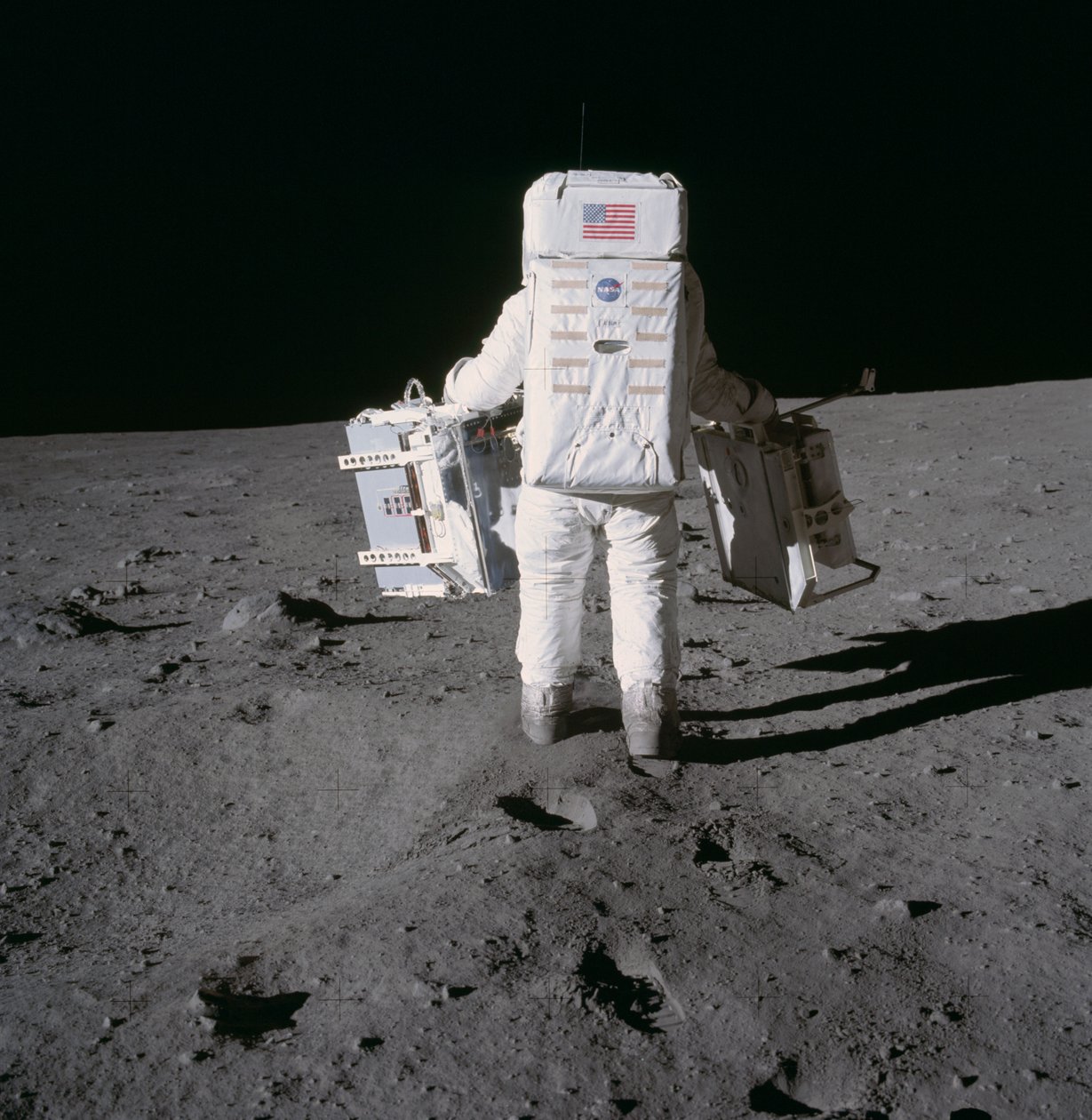 Buzz Aldrin ottaa käyttöön Apollo 11 -kokeita, 1969 tekijältä Unbekannt Unbekannt