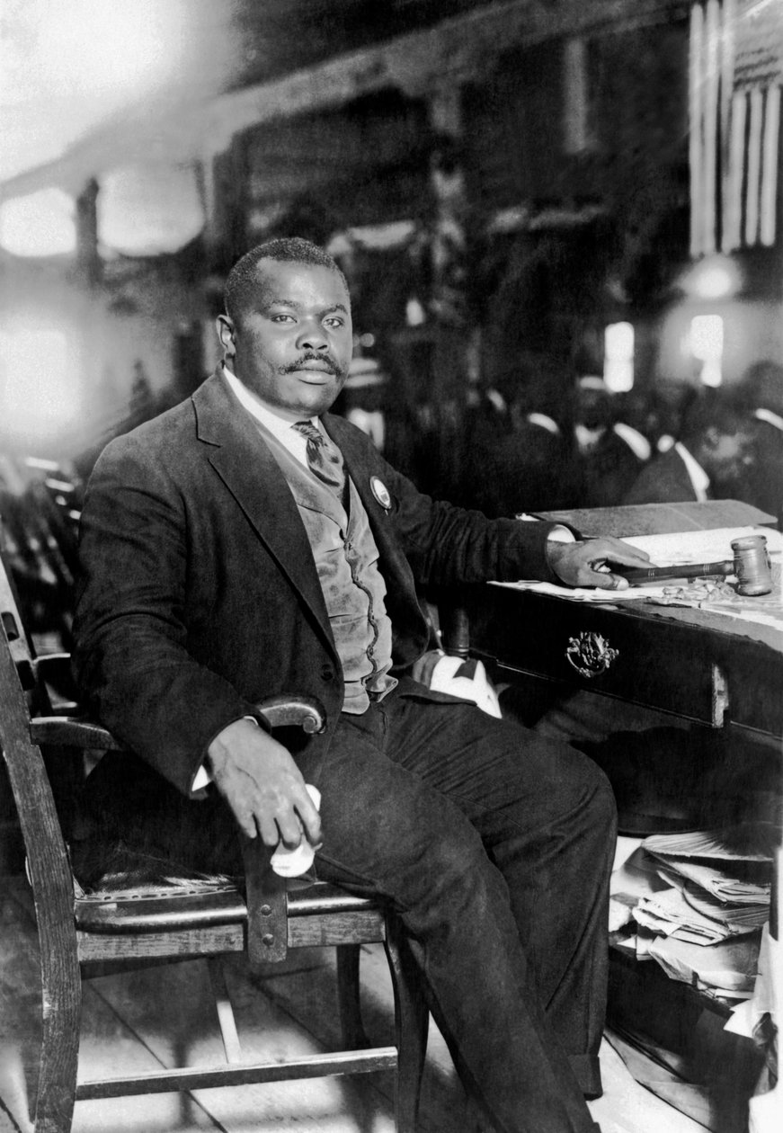Marcus Garvey pöytänsä ääressä tekijältä Unbekannt Unbekannt